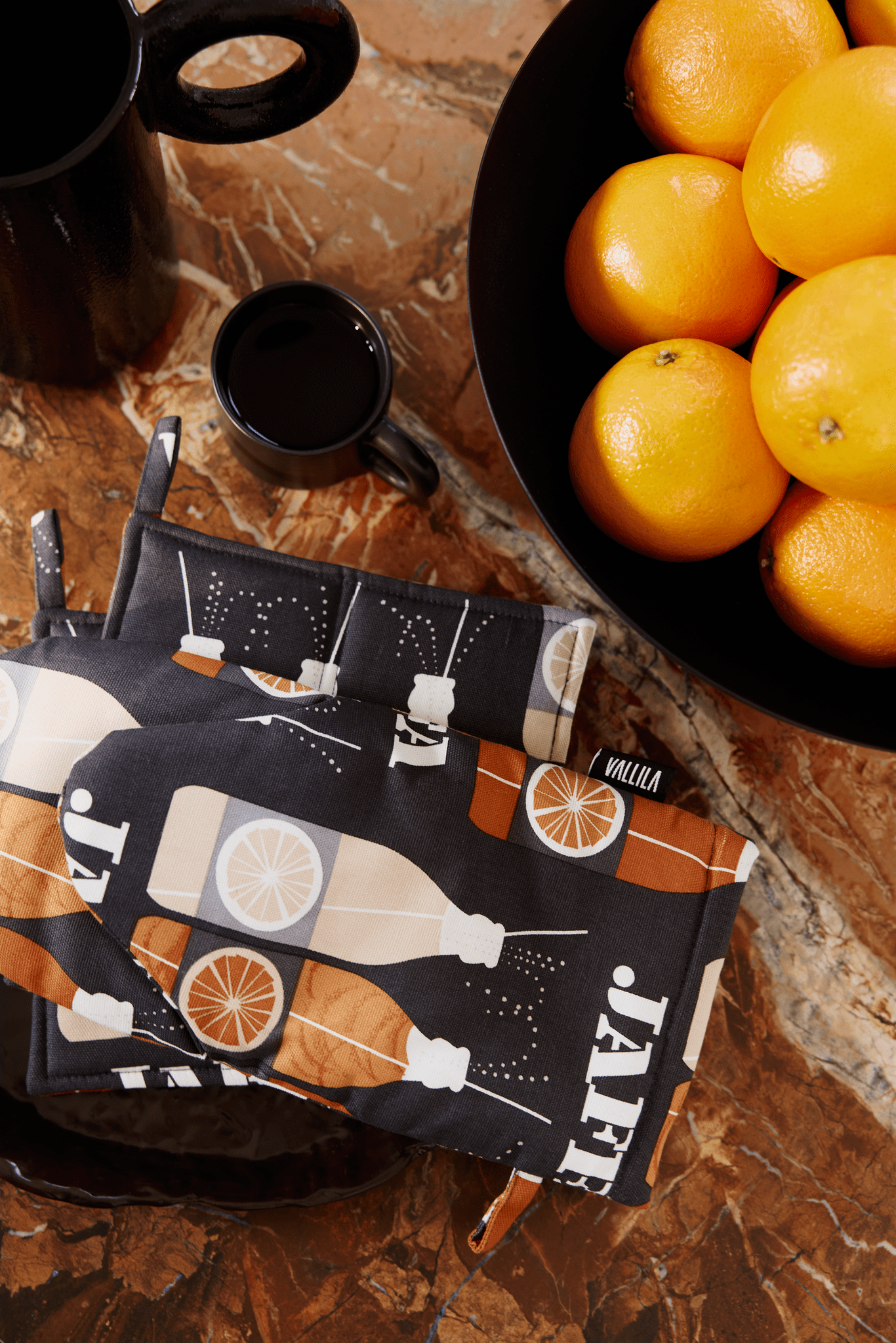 106789-9830_1; Vallila Jaffa-patakinnas Harmaa-oranssi / 15x34 cm