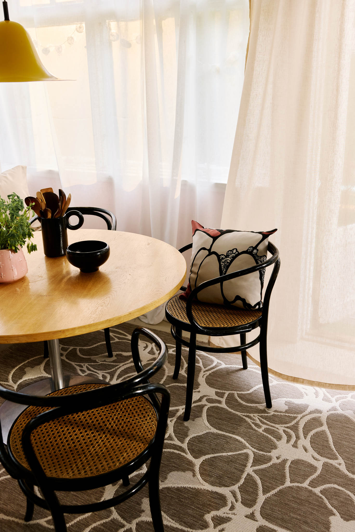 109012-0001_2; Vallila Utu-verho Valkoinen / 140x250 cm