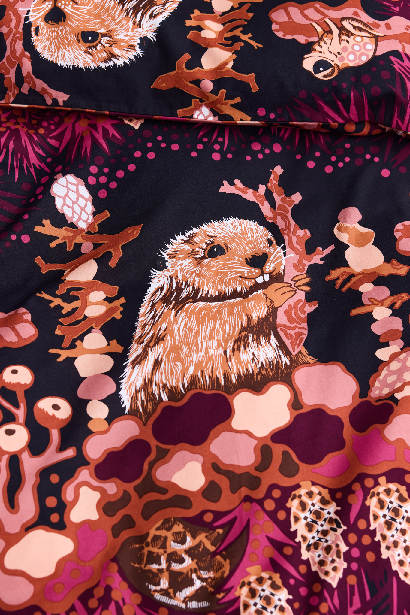 108003-4900_2; Vallila Alvar-pussilakanasetti Viininpunainen / 150x210 cm