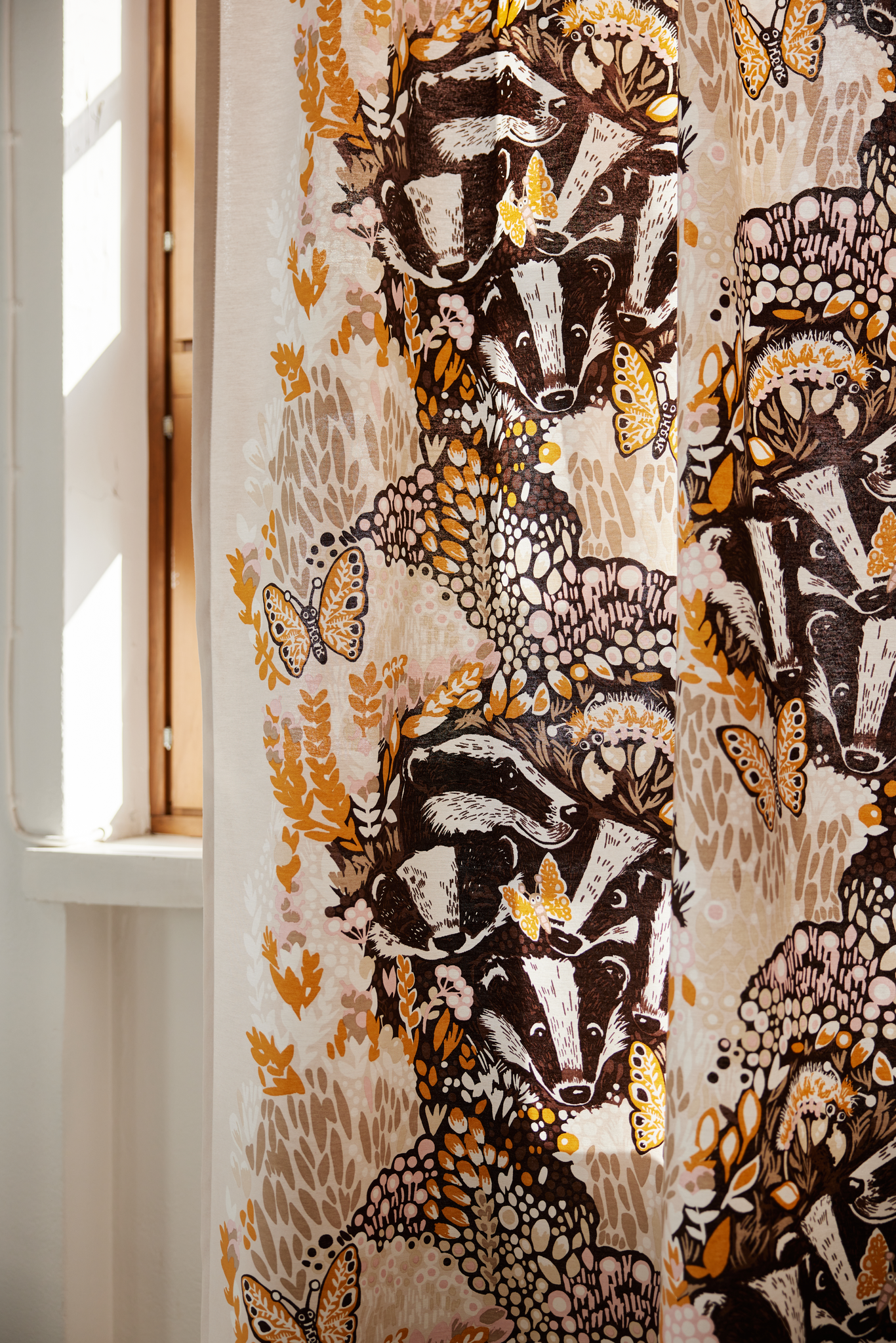 108224-0310_1; Vallila Iltatähdet-verho Beige / 140x240 cm