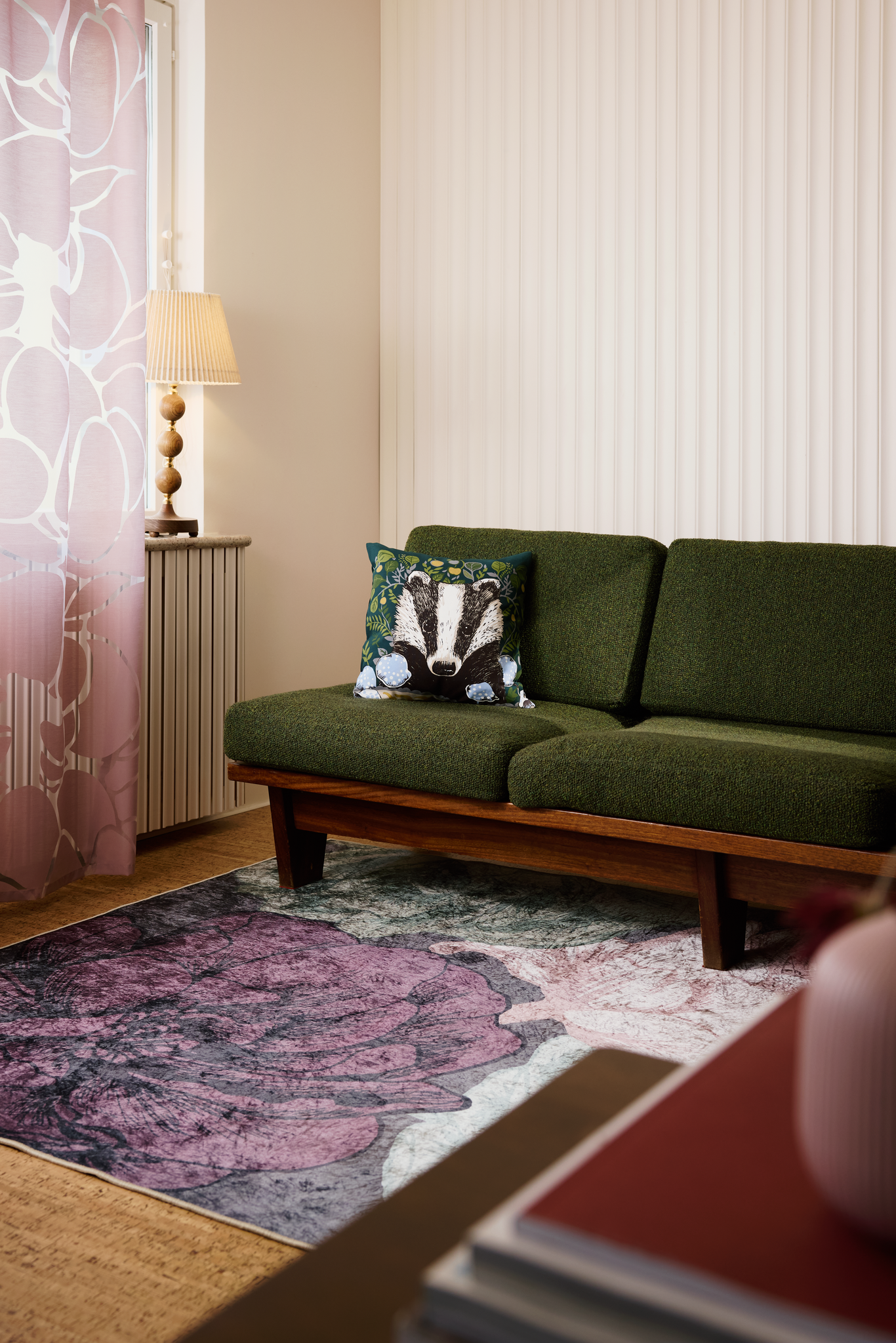 108757-7450_1; Vallila Juhannusruusu-matto Vihreä-malva / 140x200 cm