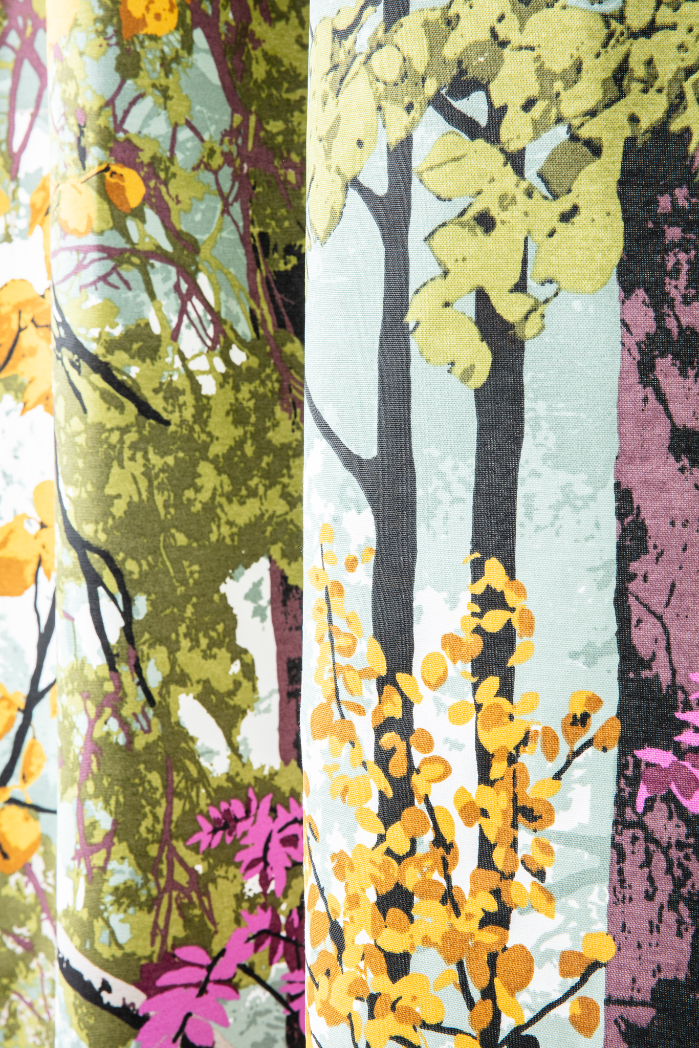 103358-4_1; Vallila Harmonia-verho Monivärinen / 140x250 cm