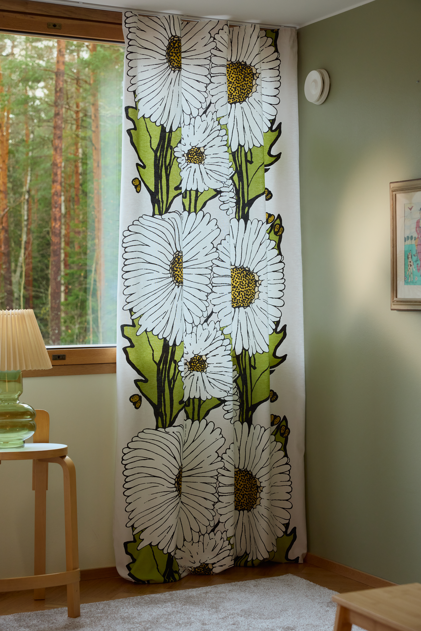 102674-7310_1; Vallila Hellekesä-verho Vihreä-beige / 140x250 cm