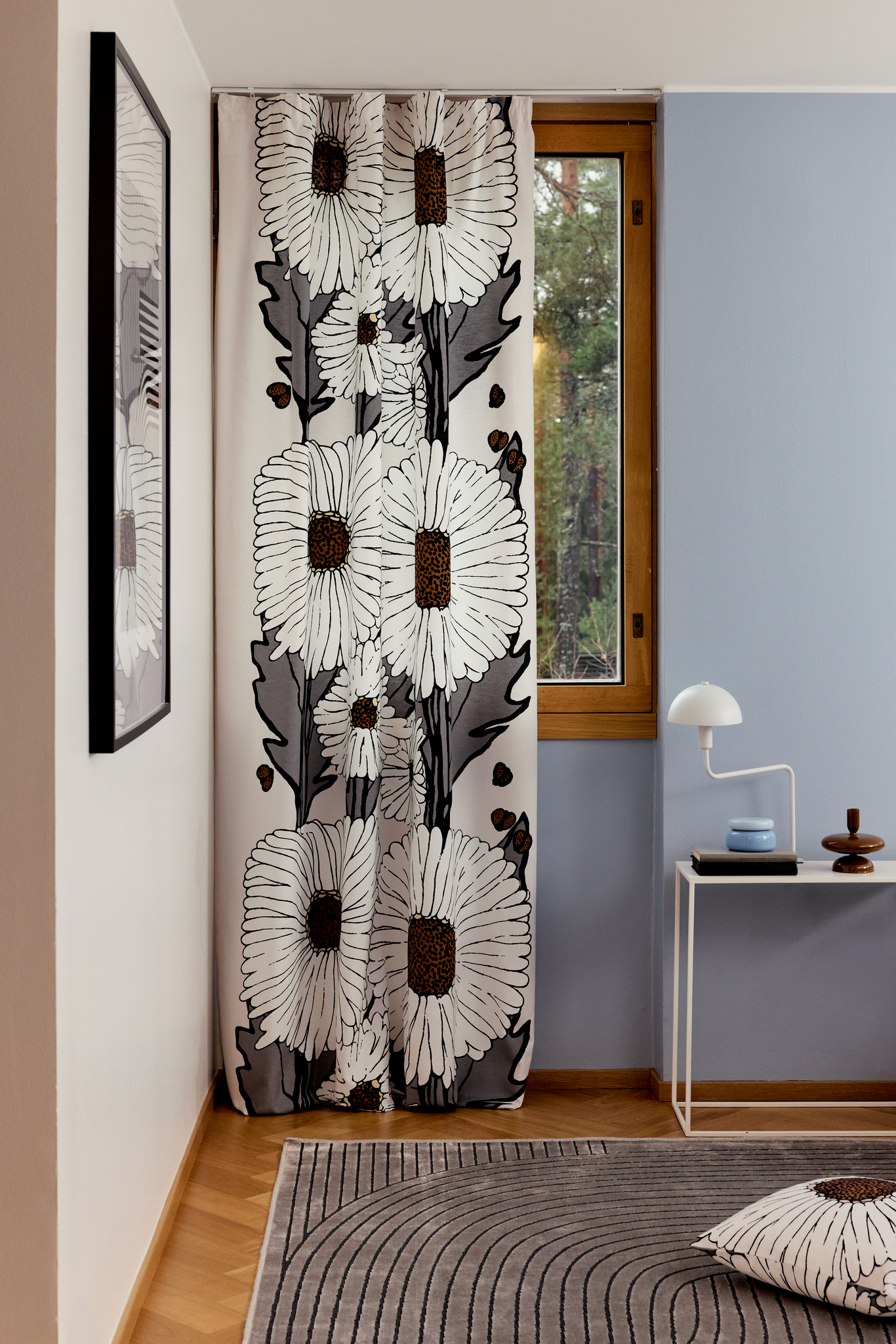 102674-9312_1; Vallila Hellekesä-verho Harmaa-beige / 140x250 cm