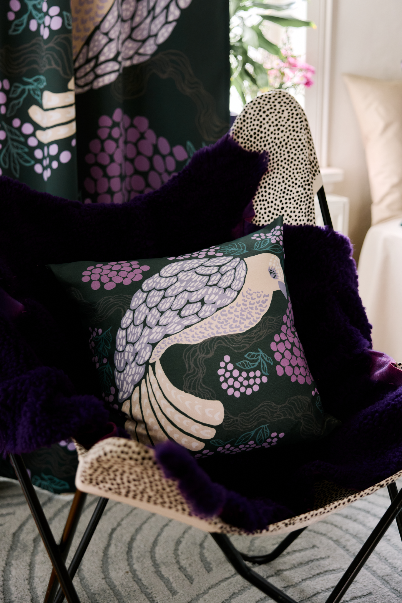 108910-7851_1; Vallila Viserrys-koristetyynynpäällinen Vihreä-violetti / 43x43 cm 