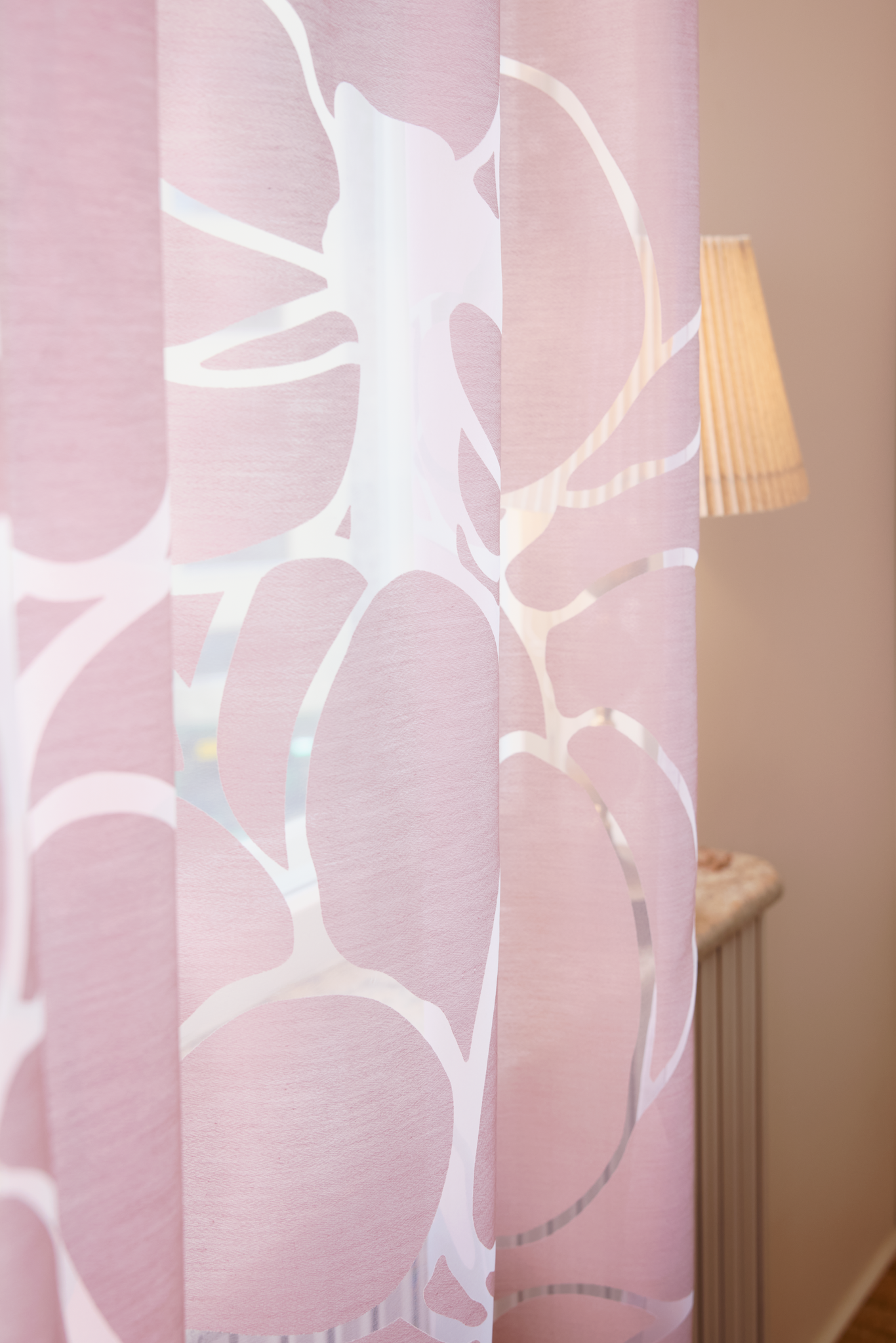107217-4300_2; Vallila Makeba-valoverho Malva / 140x250 cm 