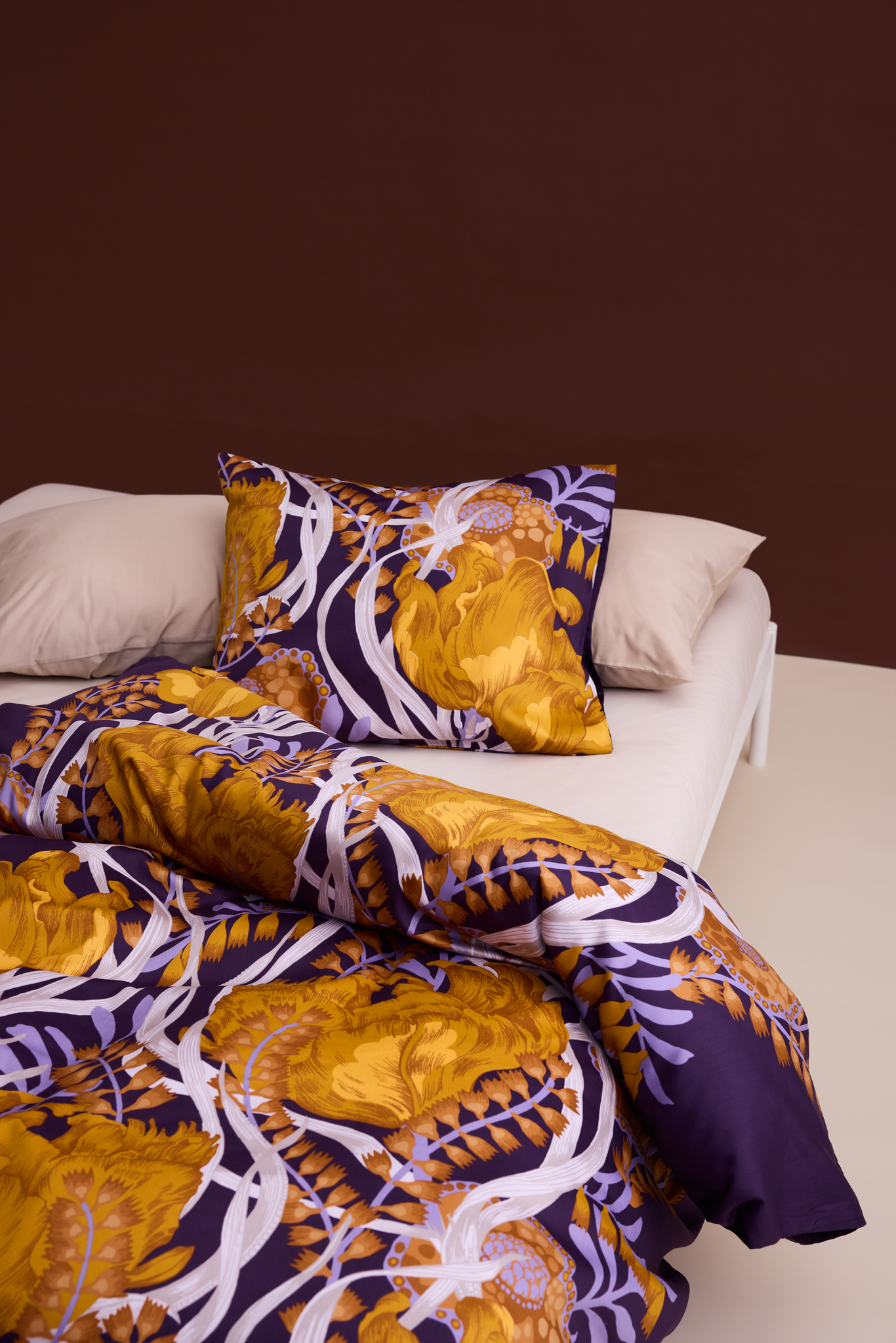 106705-4_1; Vallila Anais-satiinipussilakanasetti Violetti / 150x210 cm 