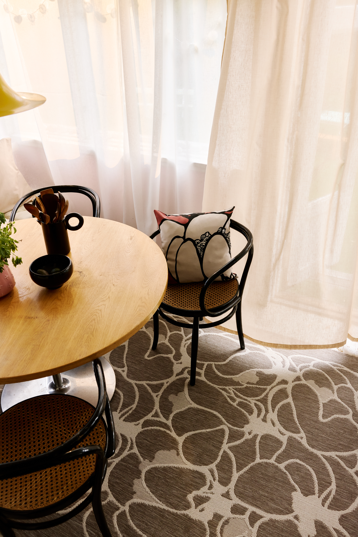 108297-1001_3; Vallila Makeba-matto Beige-valkoinen / 160x230 cm 