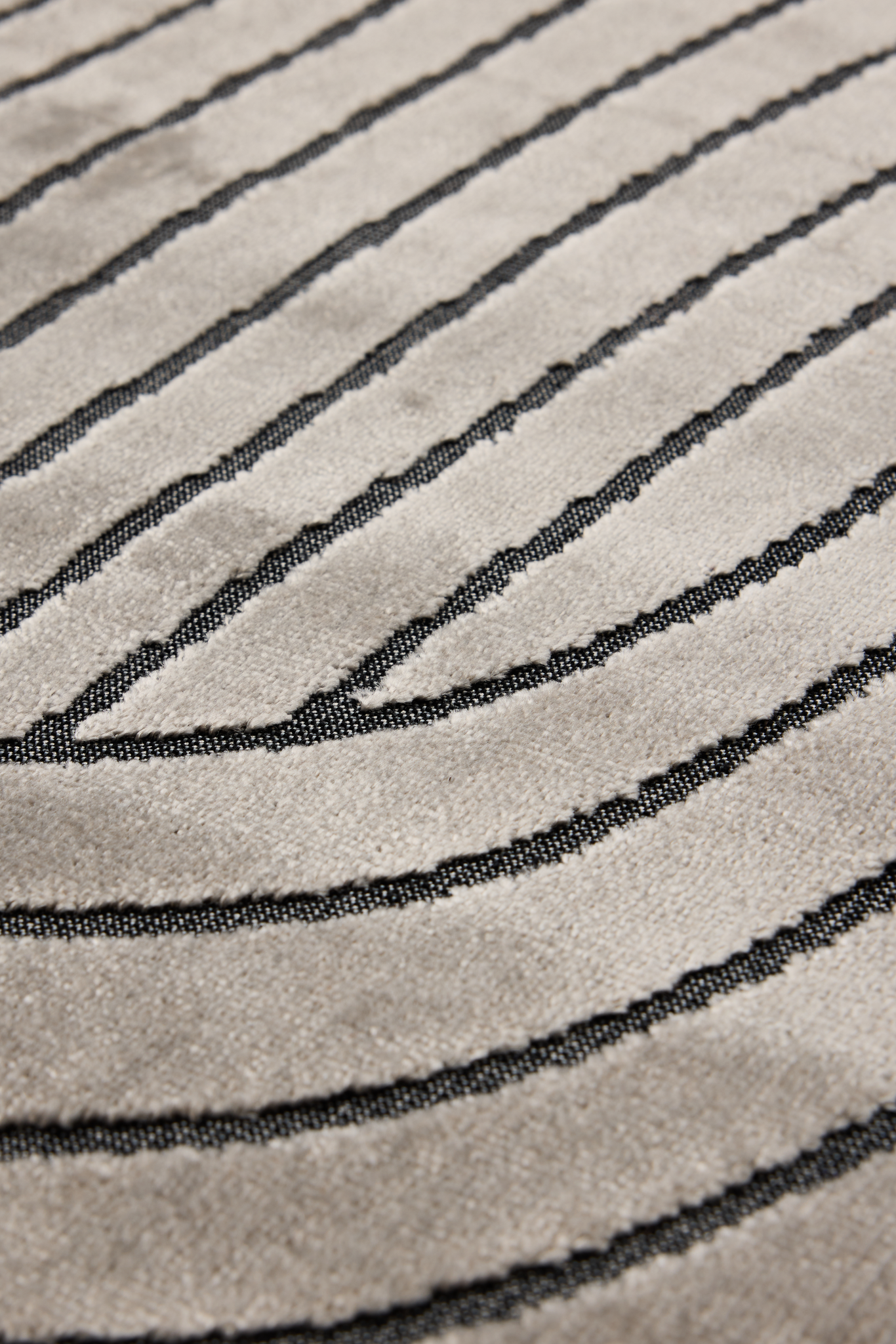 108618-68_1; Vallila Solmu-matto Harmaa / 160x230 cm 