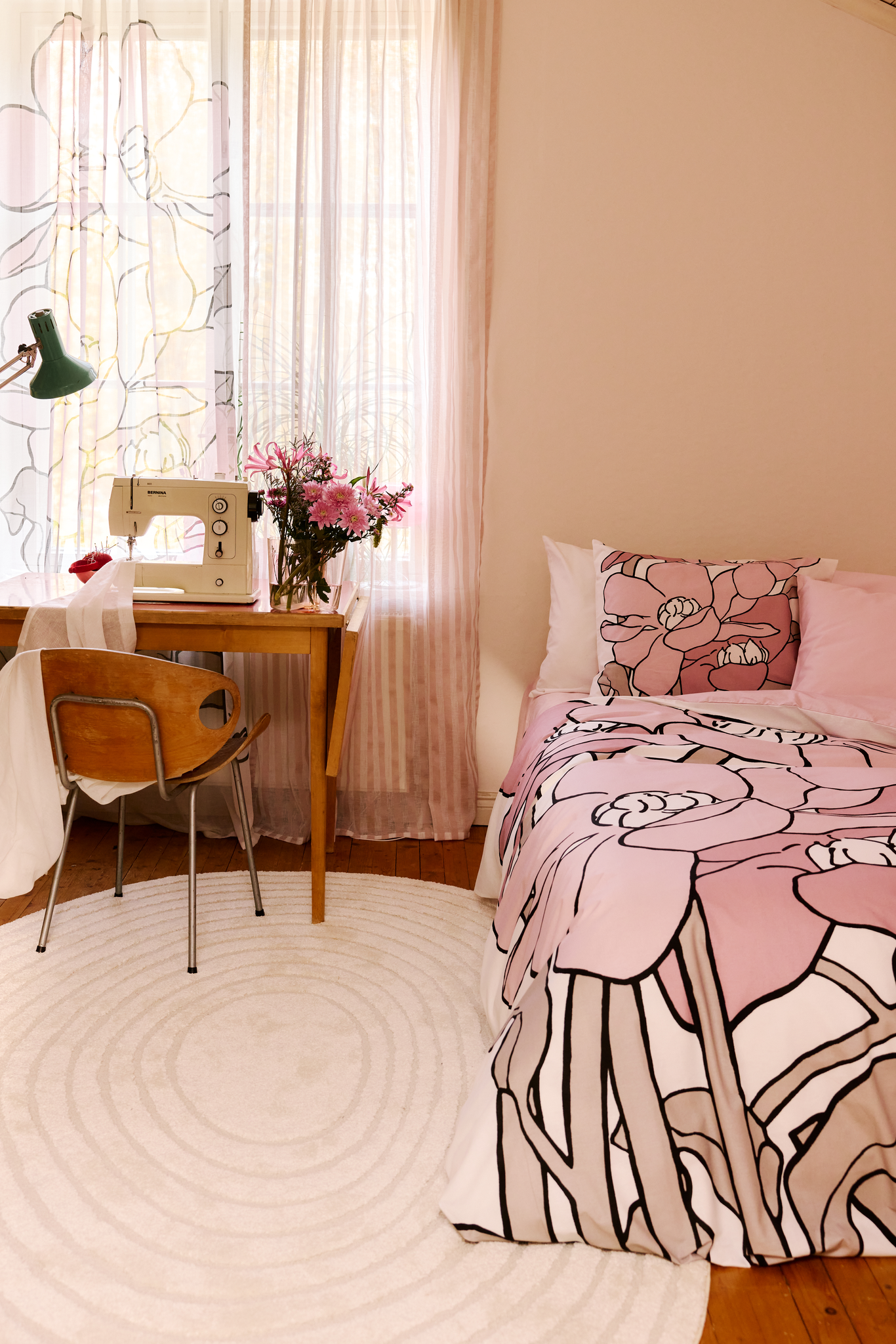 109120-0001_1; Vallila Vuosirenkaat-matto Valkoinen / Ø160x229 cm 