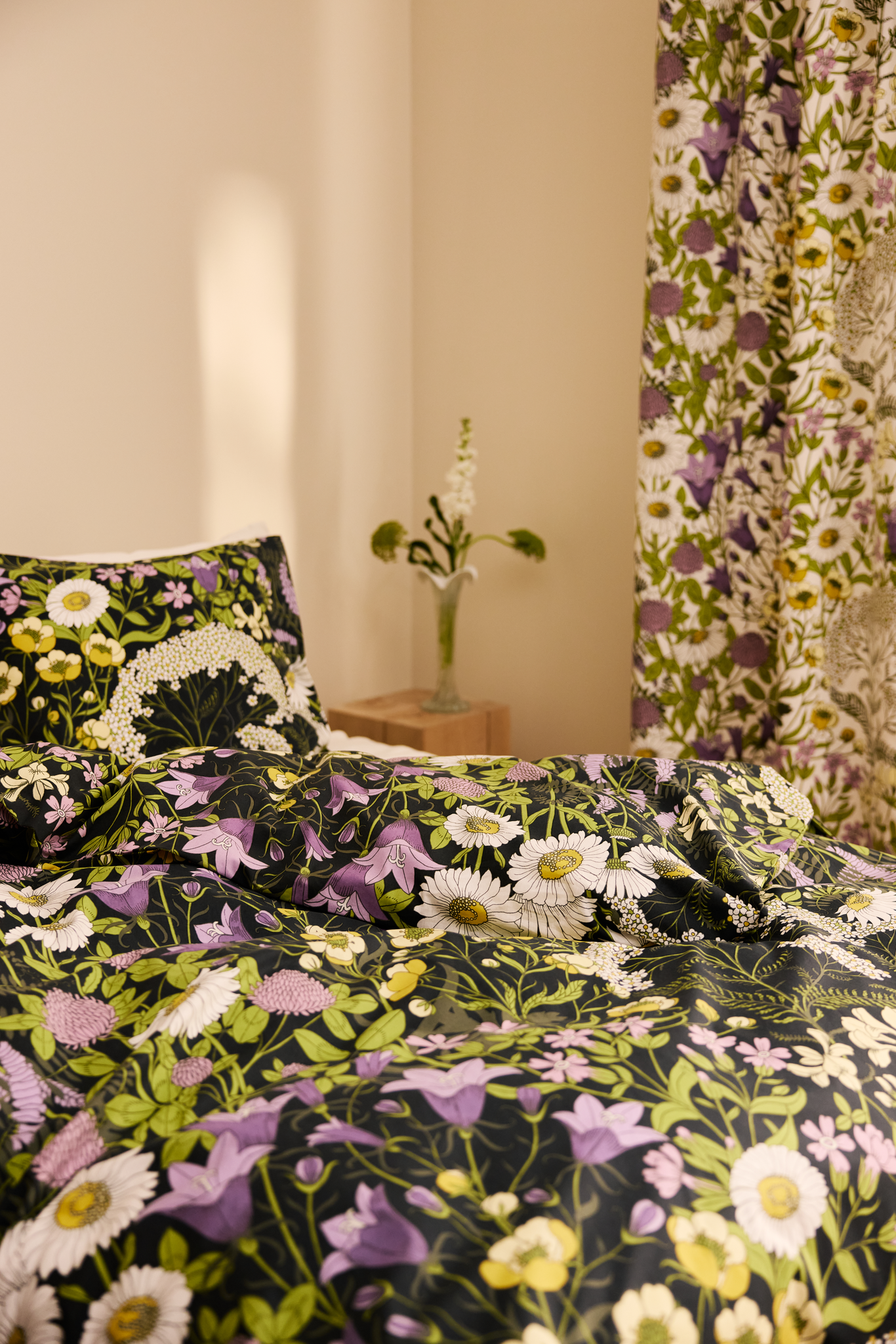 109037-6770_2; Vallila Ahomaa-pussilakanasetti Sininen / 150x210 cm 