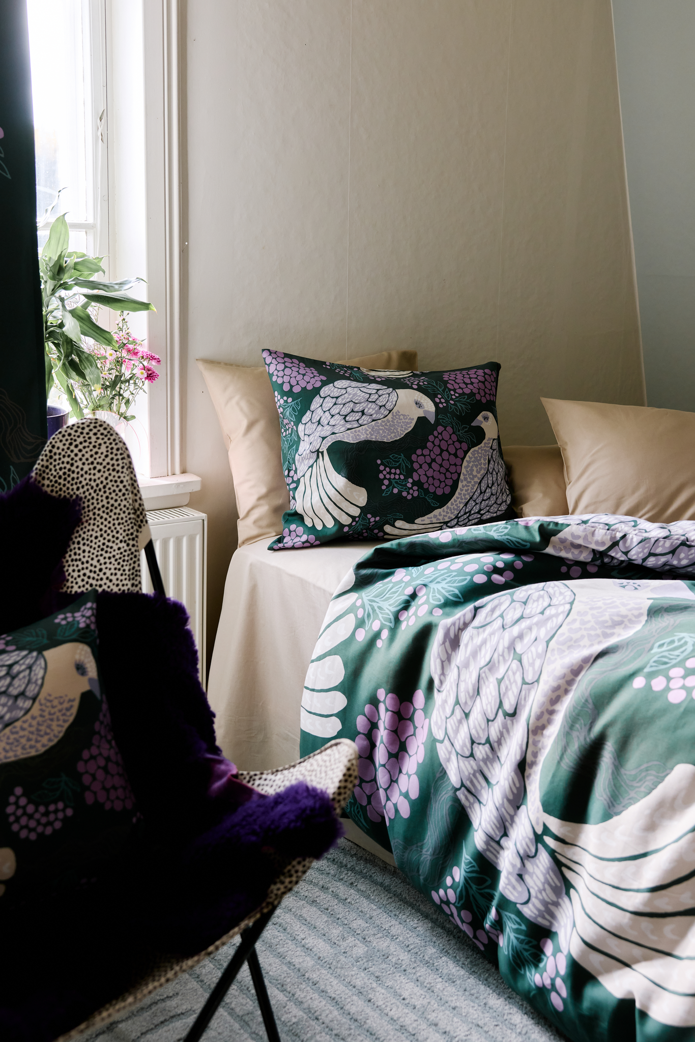 108802-7851_2; Vallila Viserrys-satiinipussilakanasetti Vihreä-violetti / 150x210 cm 