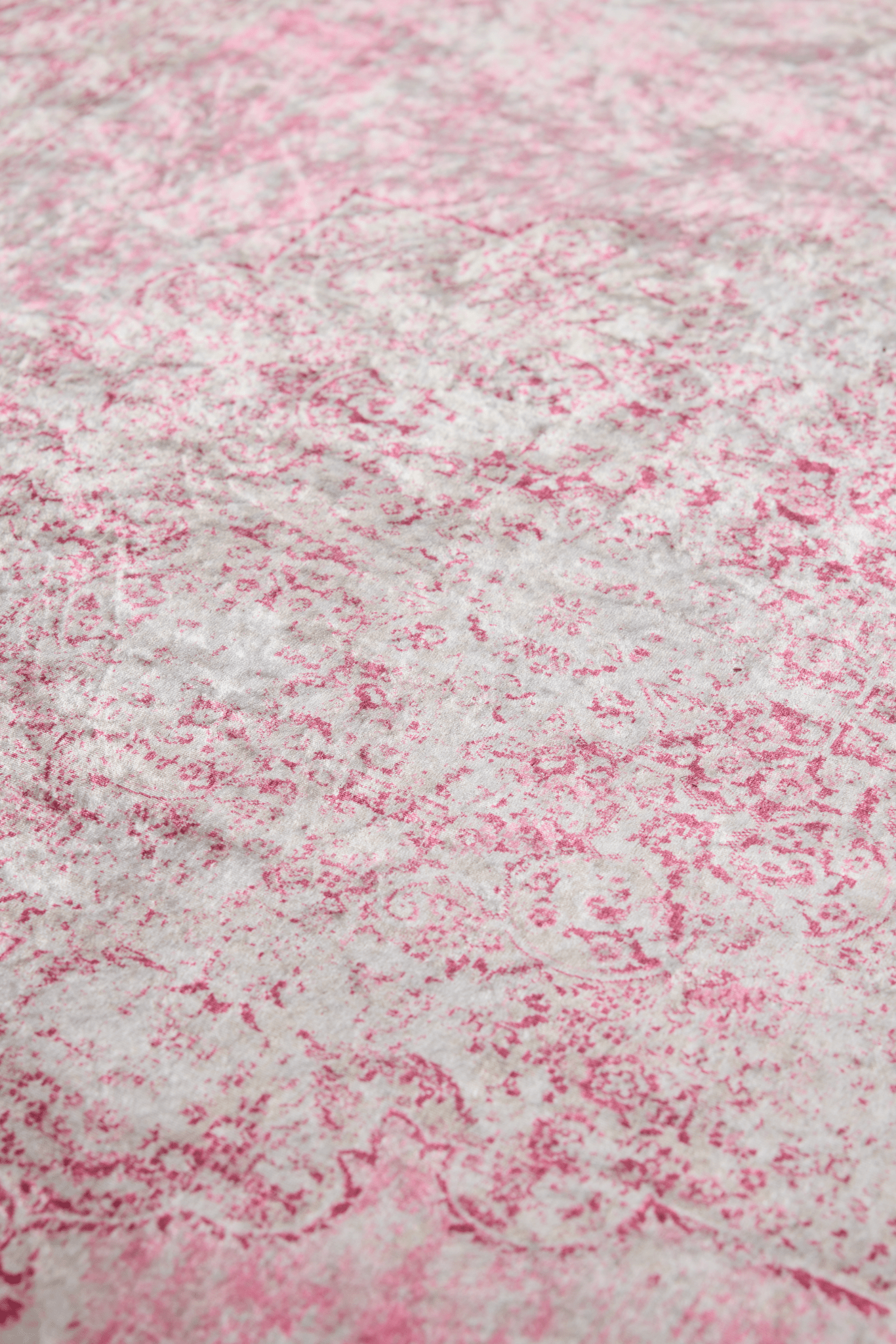 102160-4000_1; 101993-4000_1; 104542-4000_1; Vallila Topaasi-matto Pinkki / 140x200 cm 