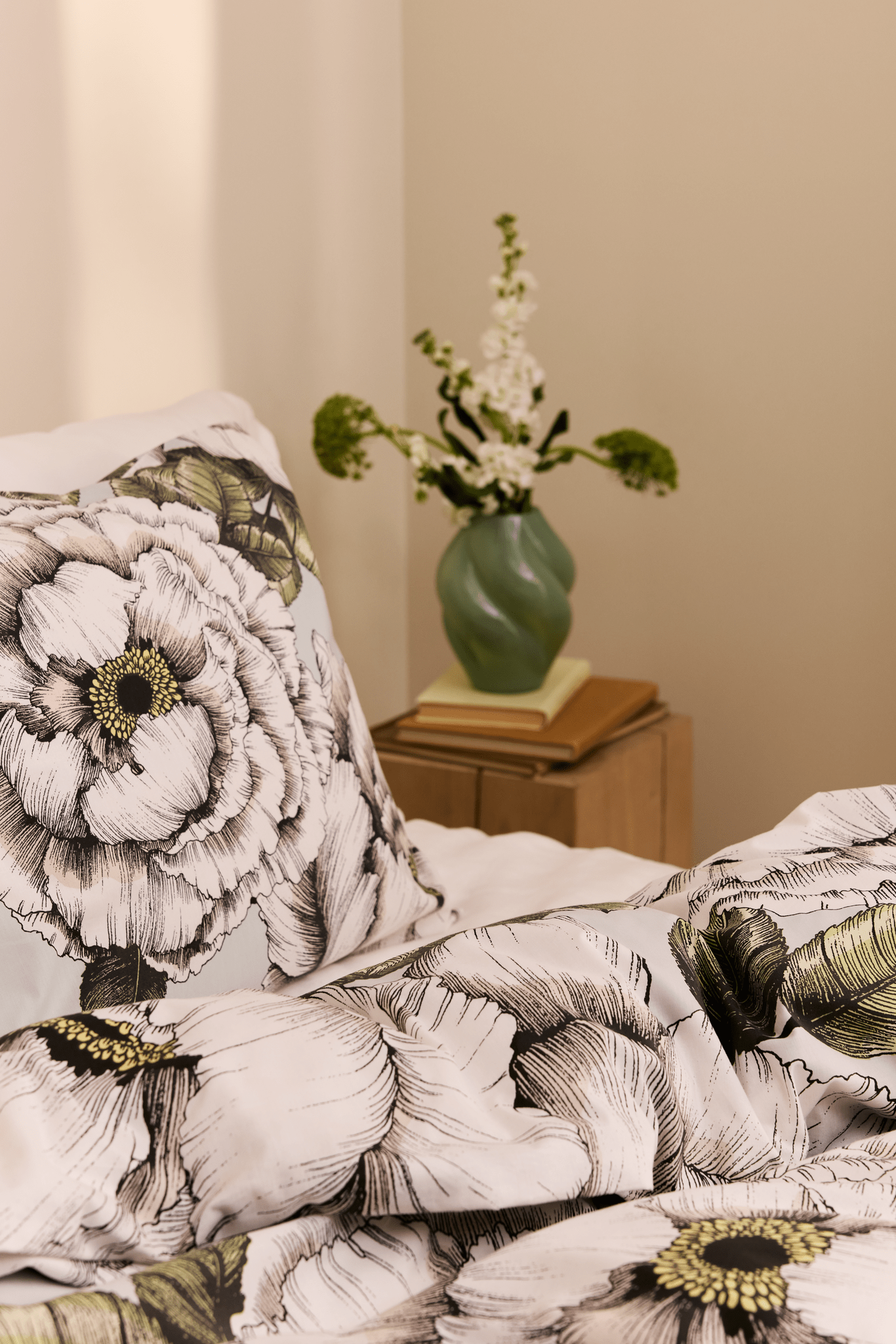 CT002753-7110_1; Vallila Alma-pussilakanasetti Salvianvihreä / 150x210 cm 