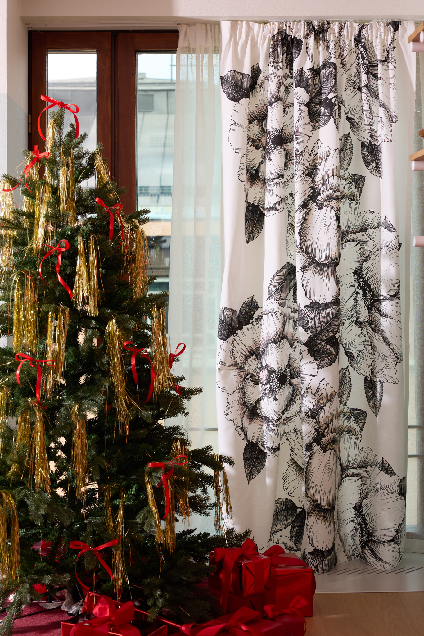 CT002457-0100_1; Vallila Alma-verho Valkoinen / 140x250 cm 