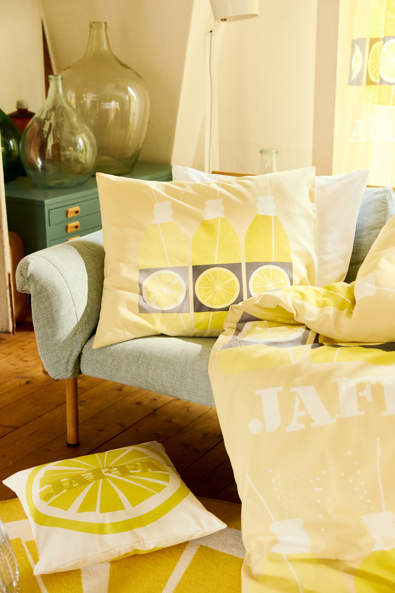 106792-2100_1; Vallila Jaffa-pussilakanasetti Keltainen / 150x210 cm 