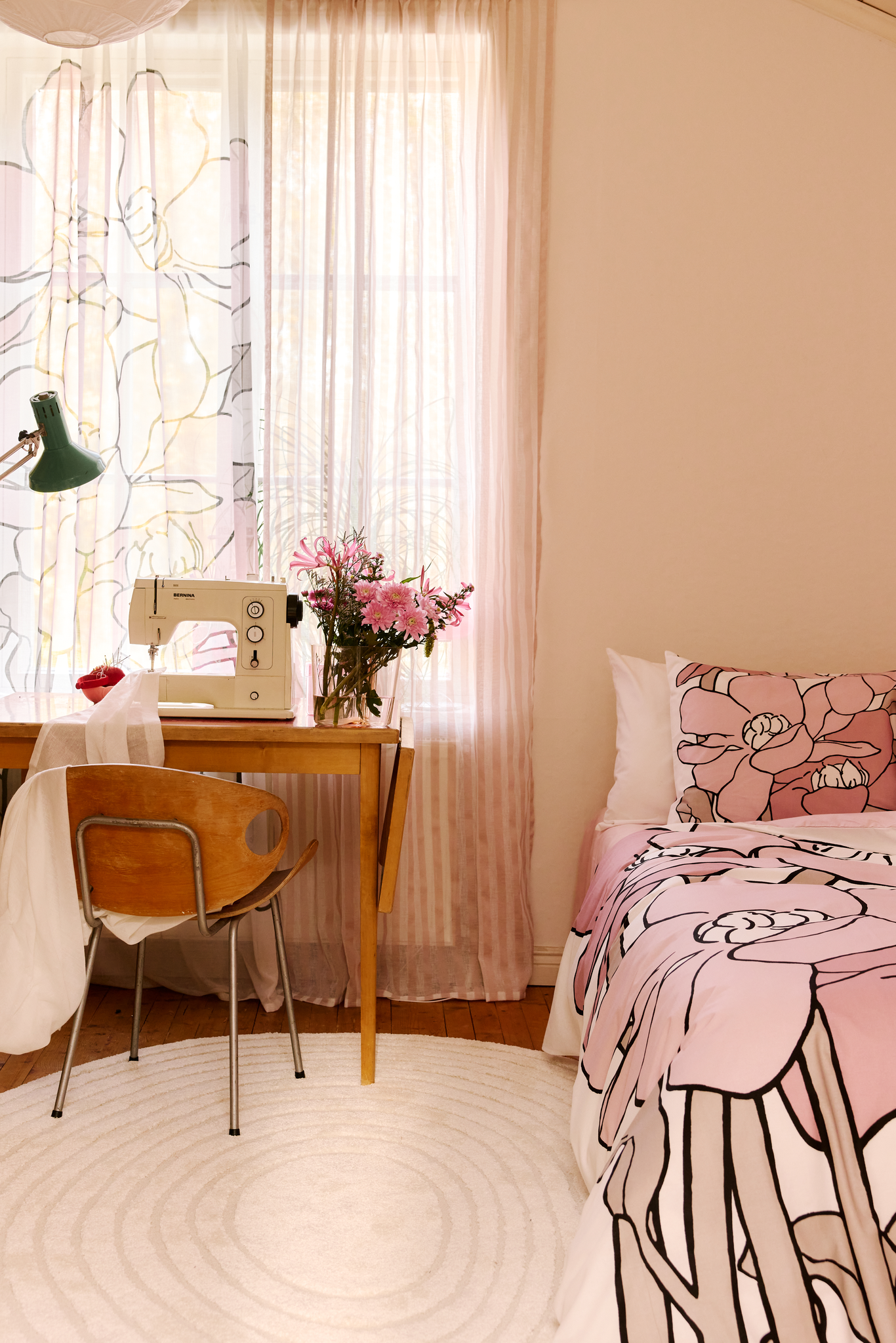 109015-4000_2; Vallila Olivia-valoverho Roosa / 140x250 cm 