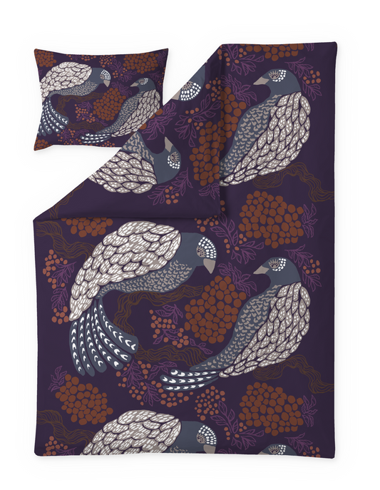 108802-3959; Vallila Viserrys-satiinipussilakanasetti Terra-violetti / 150x210 cm 