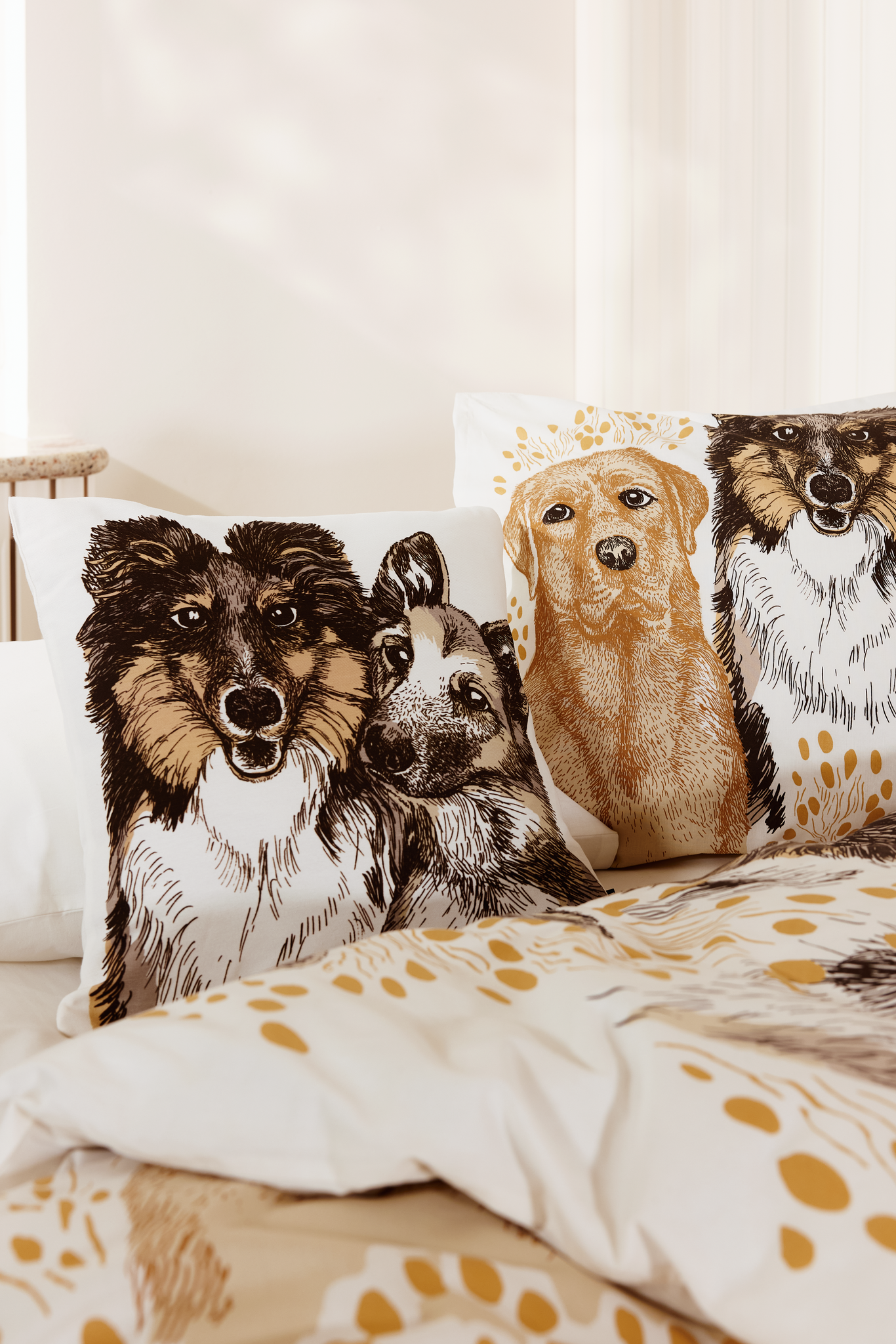 108838-1000_1; Vallila Ystävykset-koristetyynynpäällinen Beige / 43x43 cm 