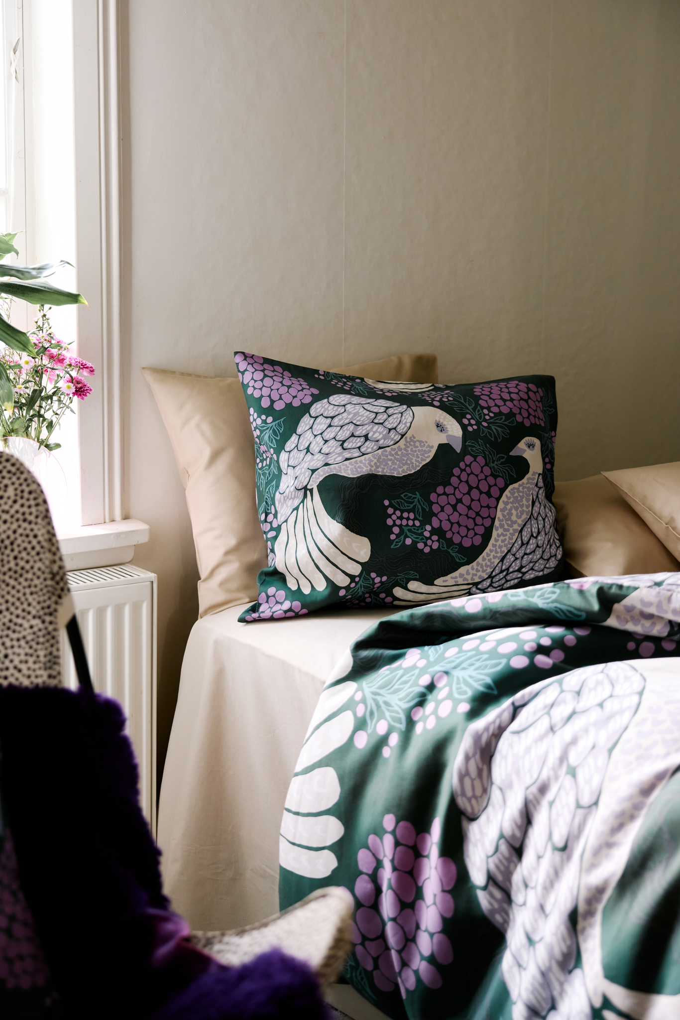 108802-7851_3; Vallila Viserrys-satiinipussilakanasetti Vihreä-violetti / 150x210 cm 