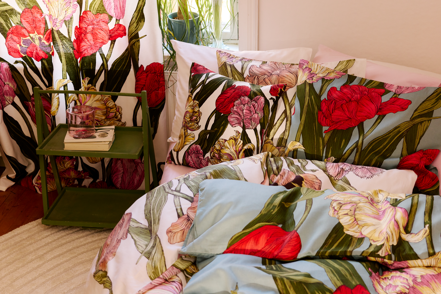 109038-7040_2; Vallila Kukoistus-satiinipussilakanasetti Pastelli / 150x210 cm 