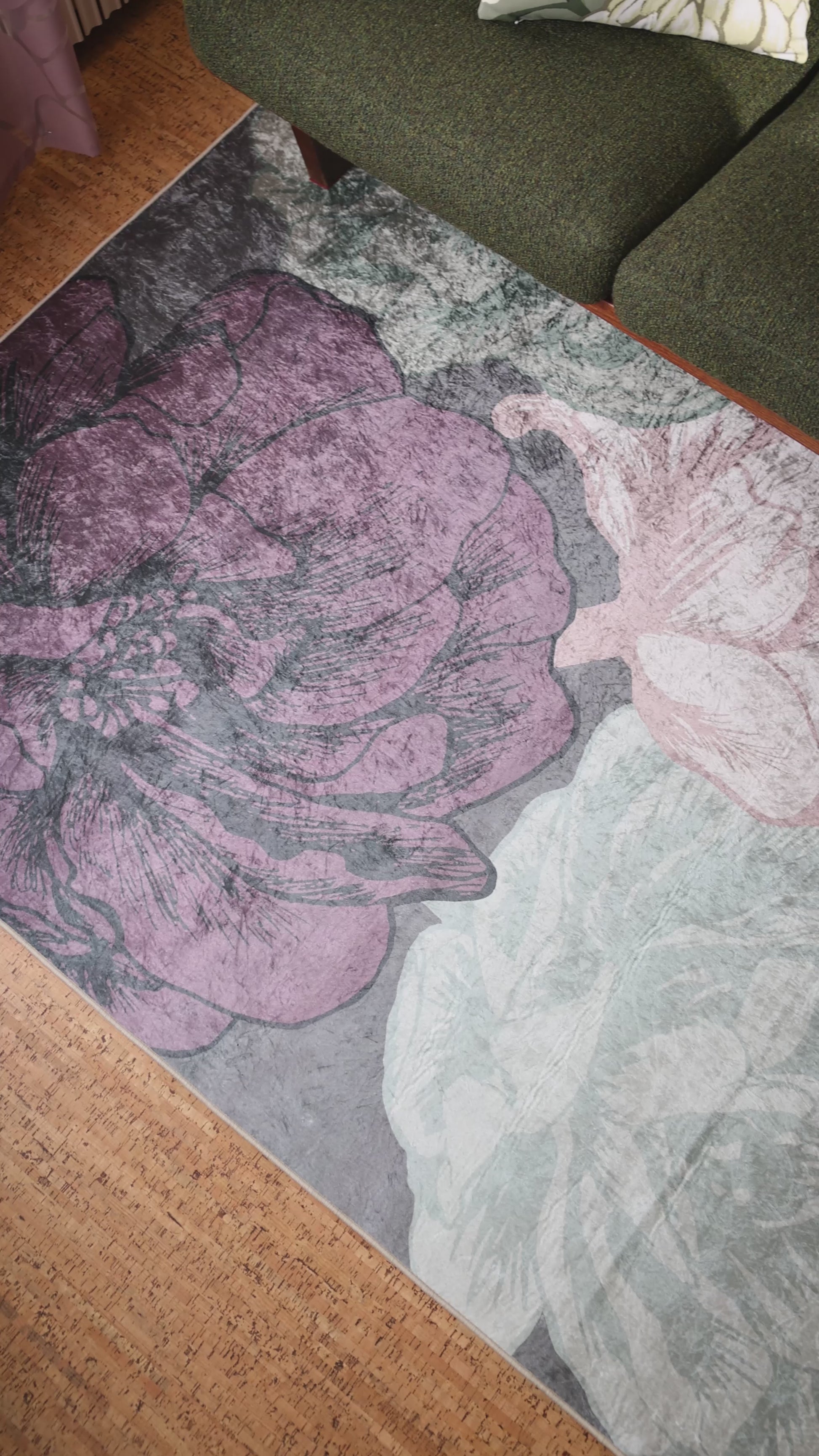 108757-7450_3; Vallila Juhannusruusu-matto Vihreä-malva / 140x200 cm 