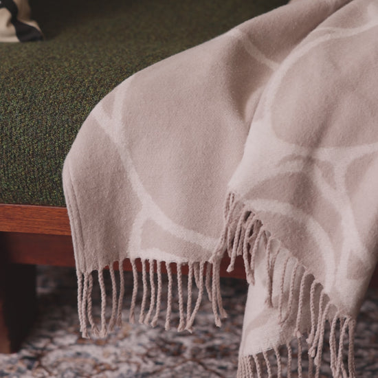 107059-1000_6; Vallila Makeba-huopa Beige / 125x170 cm 